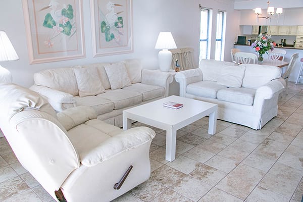 301 Living Room 05