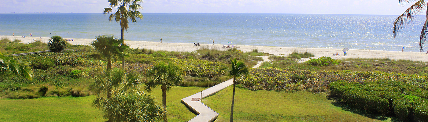 Pelican's Roost overlooks beautiful beaches along the Gulf of Mexico.